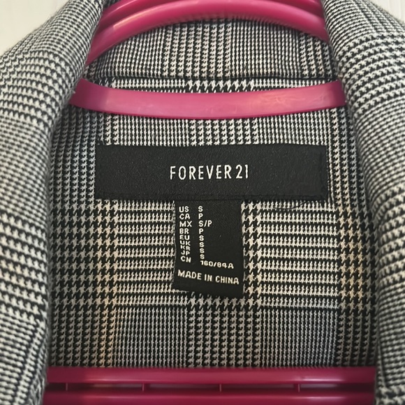 Forever 21 checkered blazer - Picture 2 of 3